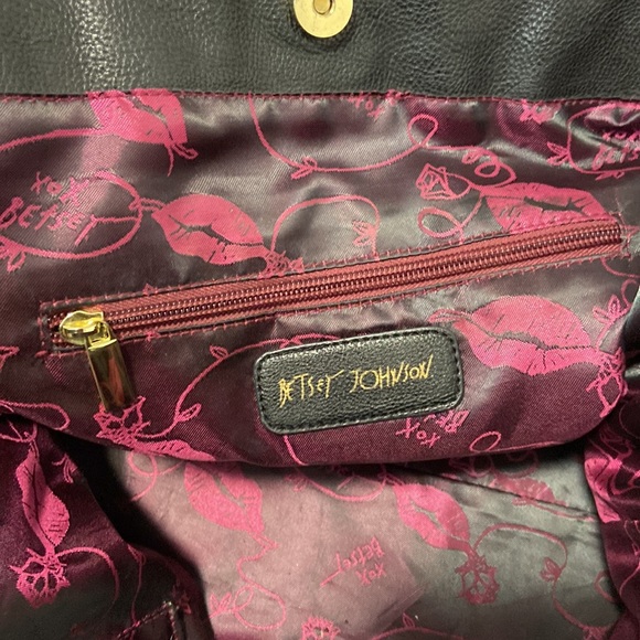 Large betsey Johnson purse - Picture 6 of 8